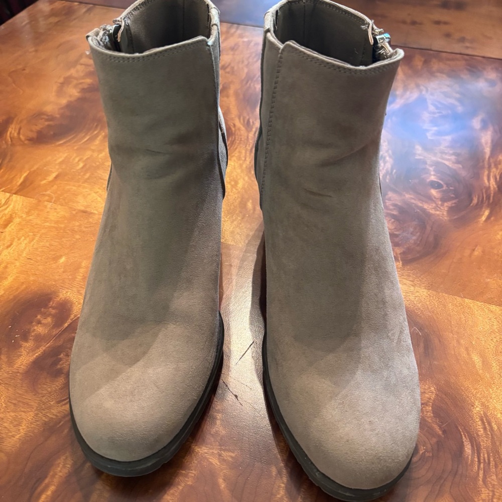 Dr Scholl Tan Wedge Ankle Booties 9.5